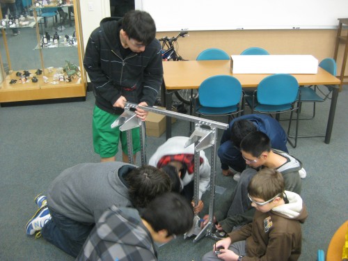 Assembling the KitBot Assembling the KitBot